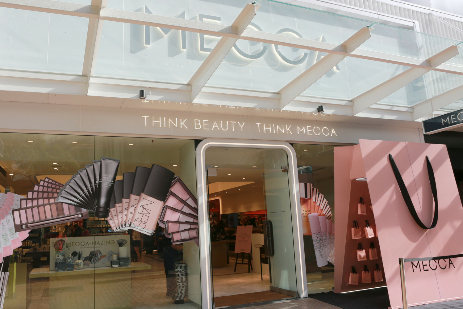 giorgio armani mecca